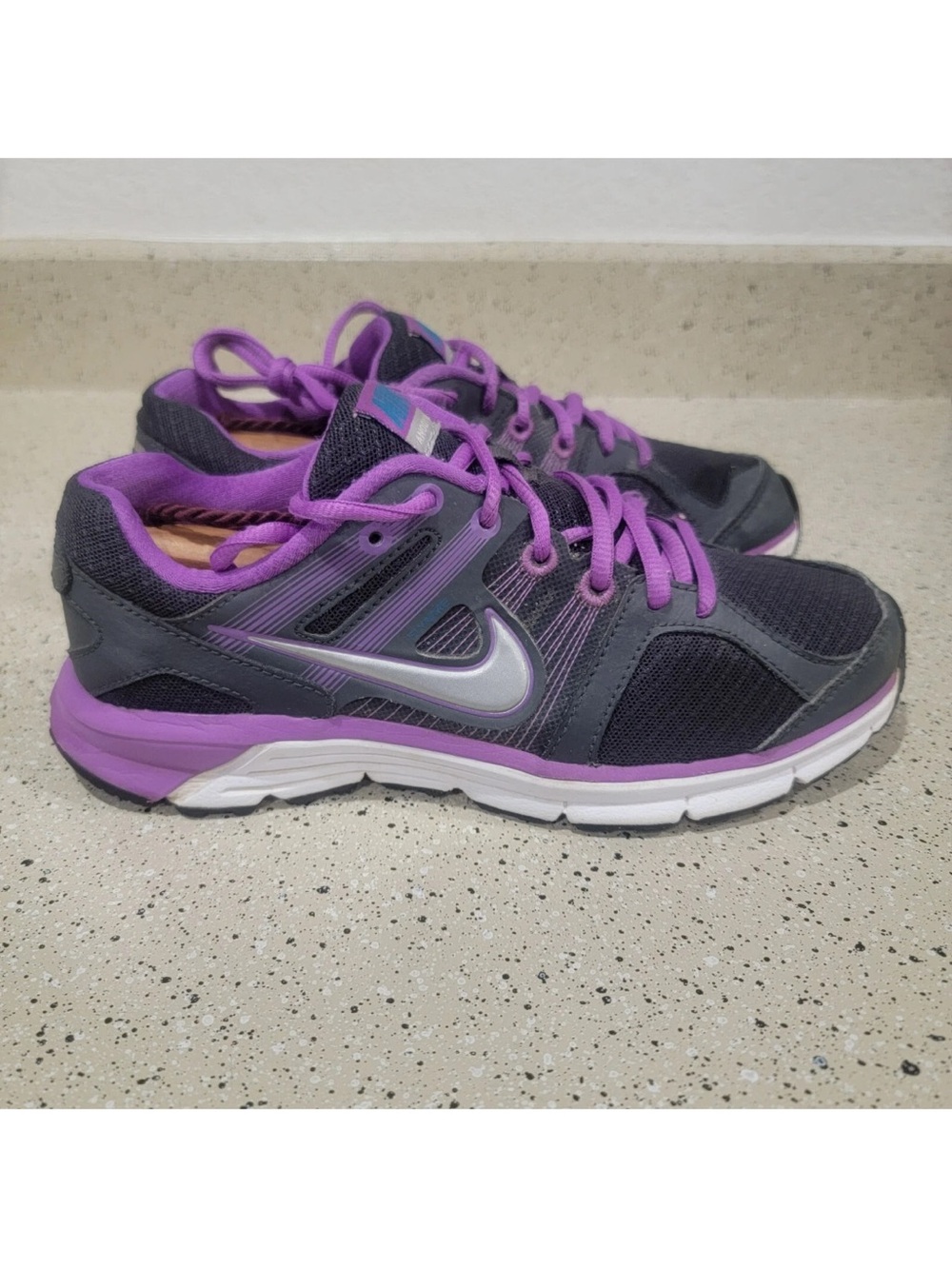 Nike Women's Gray and Purple Athletic Running Shoes